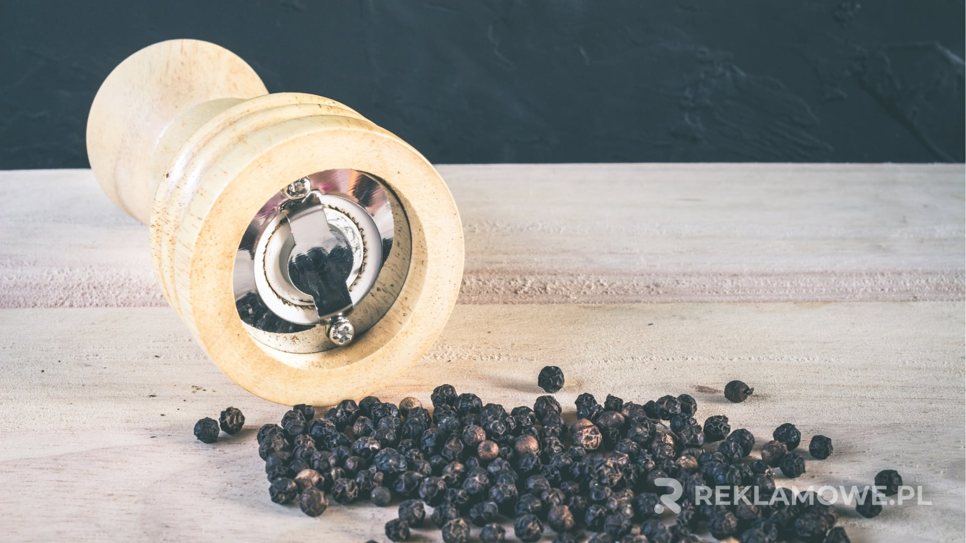 Pięć powodów, dla których młynki reklamowe są efektywne w marketingu