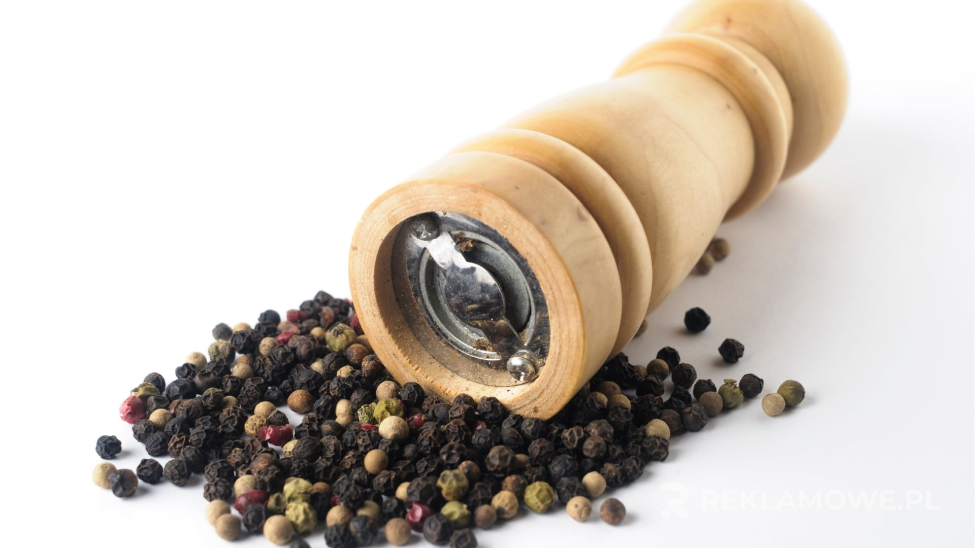 Dwie osoby negocjujące ceny